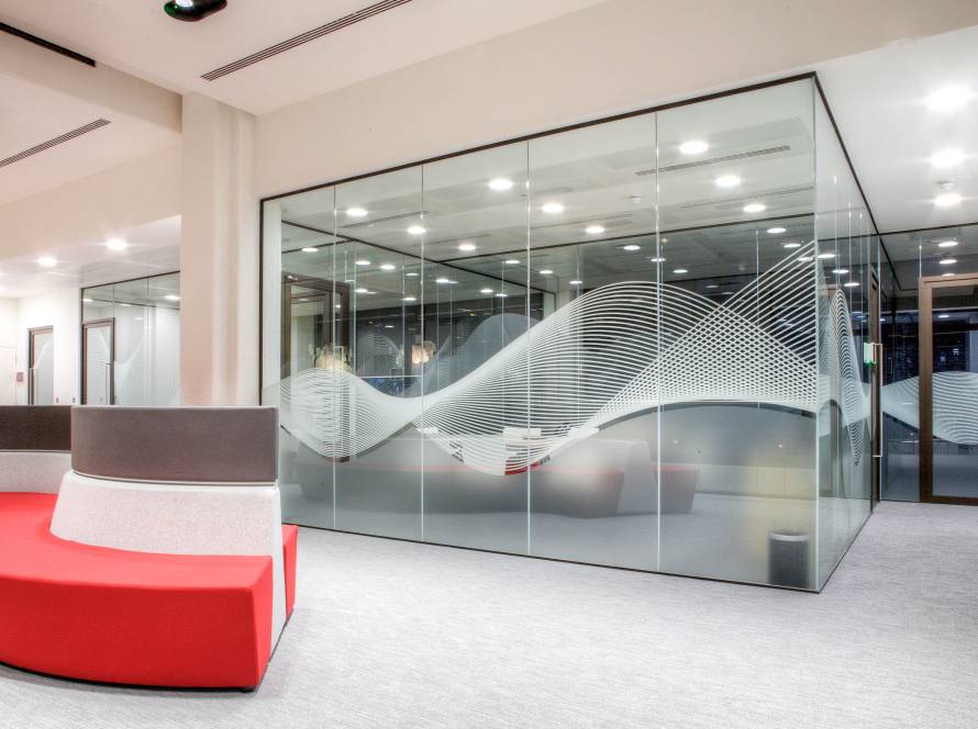 Ankara Buzlu Cam Giydirme | Ofis Cam Kaplama ve Folyo Uygulama